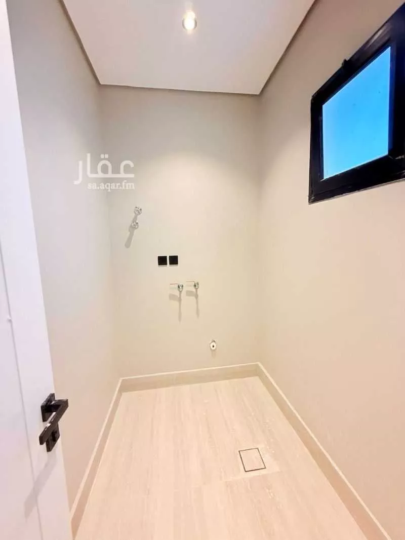 فيلا 6 غرف في الامواج 3