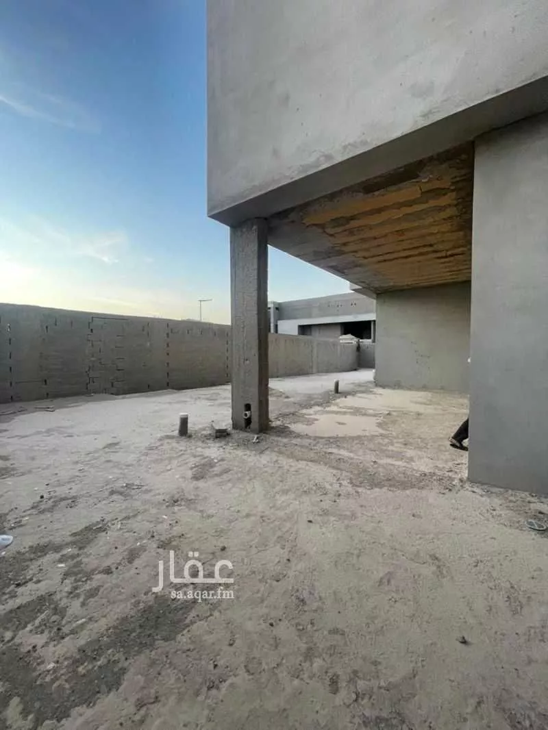 فيلا 15 غرف في عرقة 1