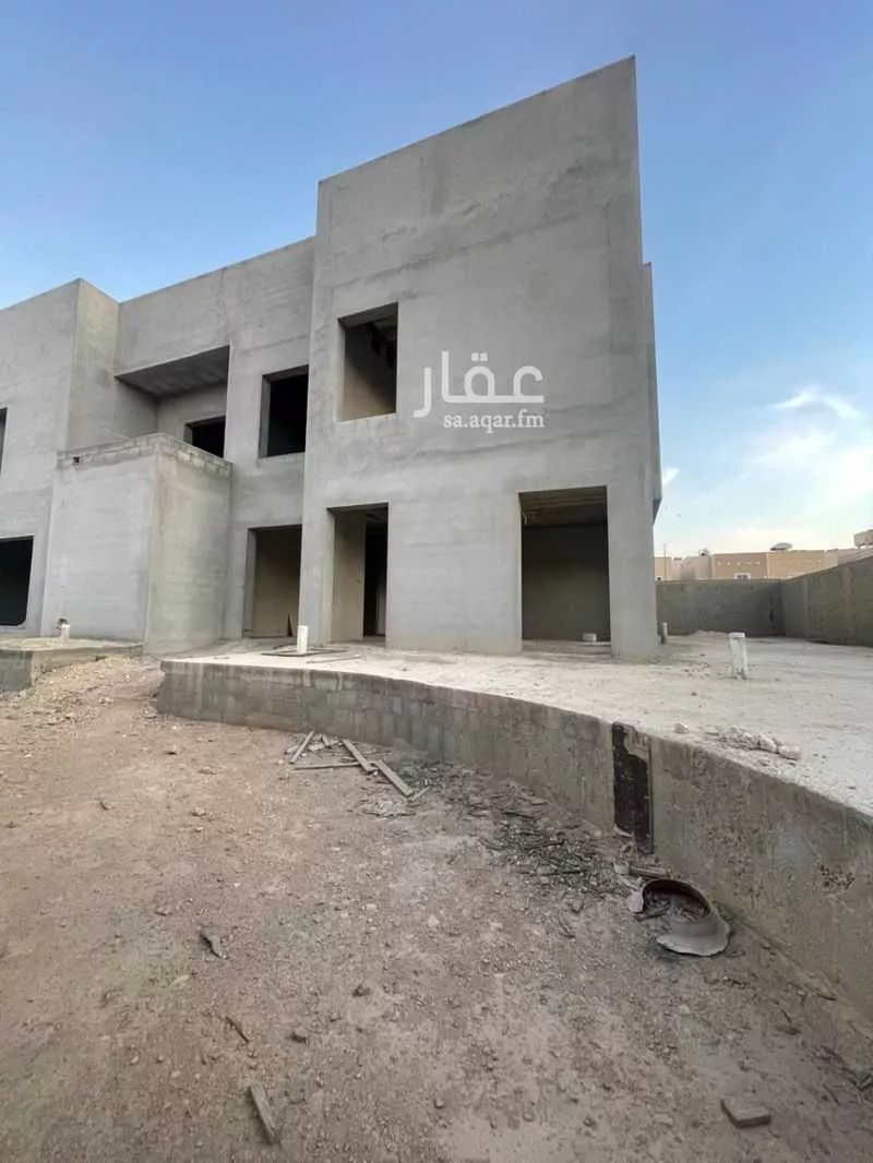 فيلا 15 غرف في عرقة 3