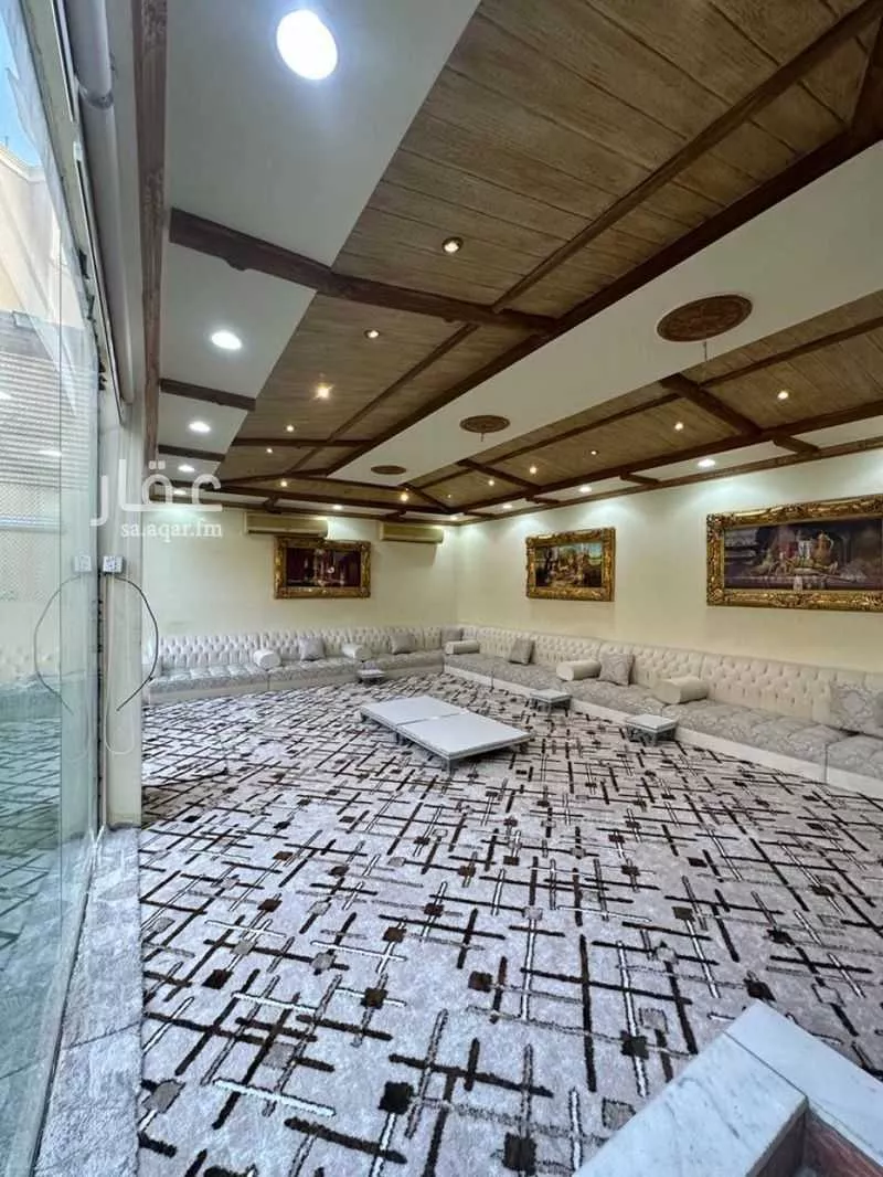 شقة 10 غرف في عرقة 1