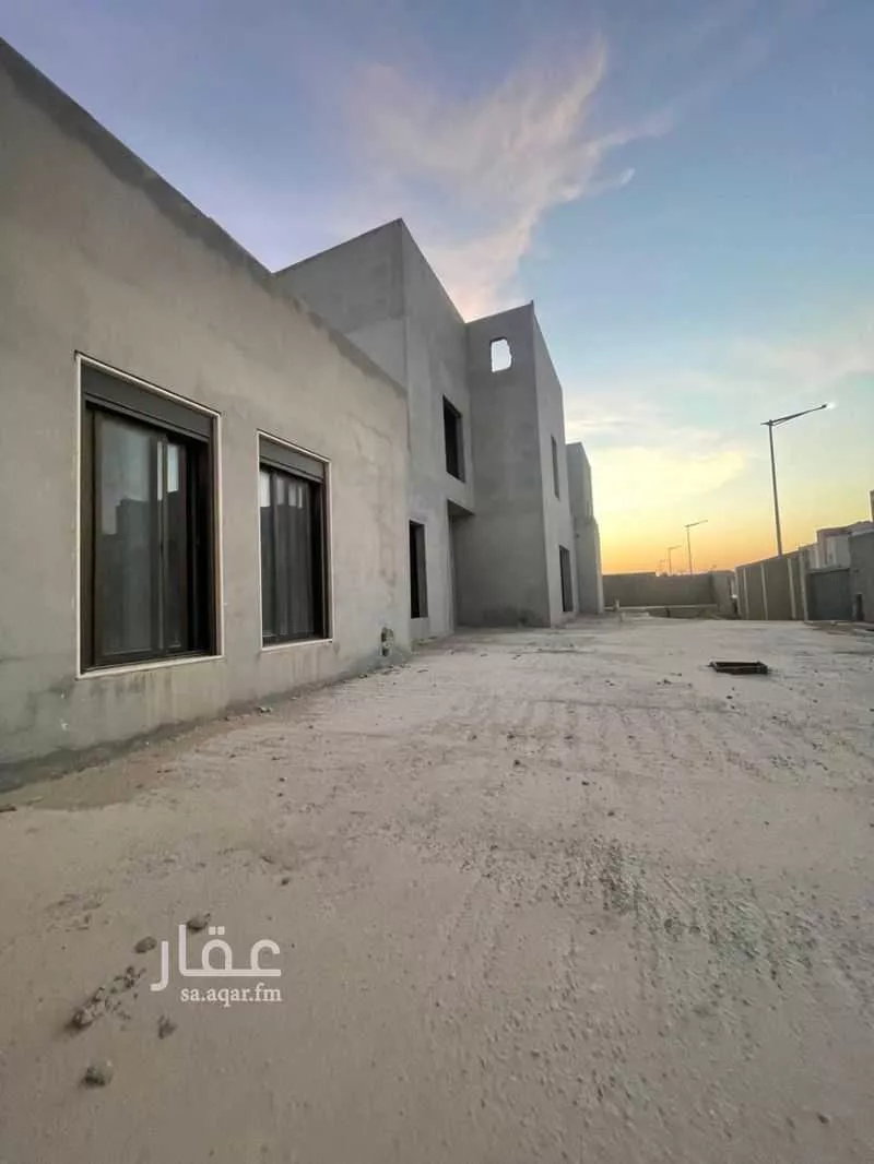 فيلا 15 غرف في عرقة 2