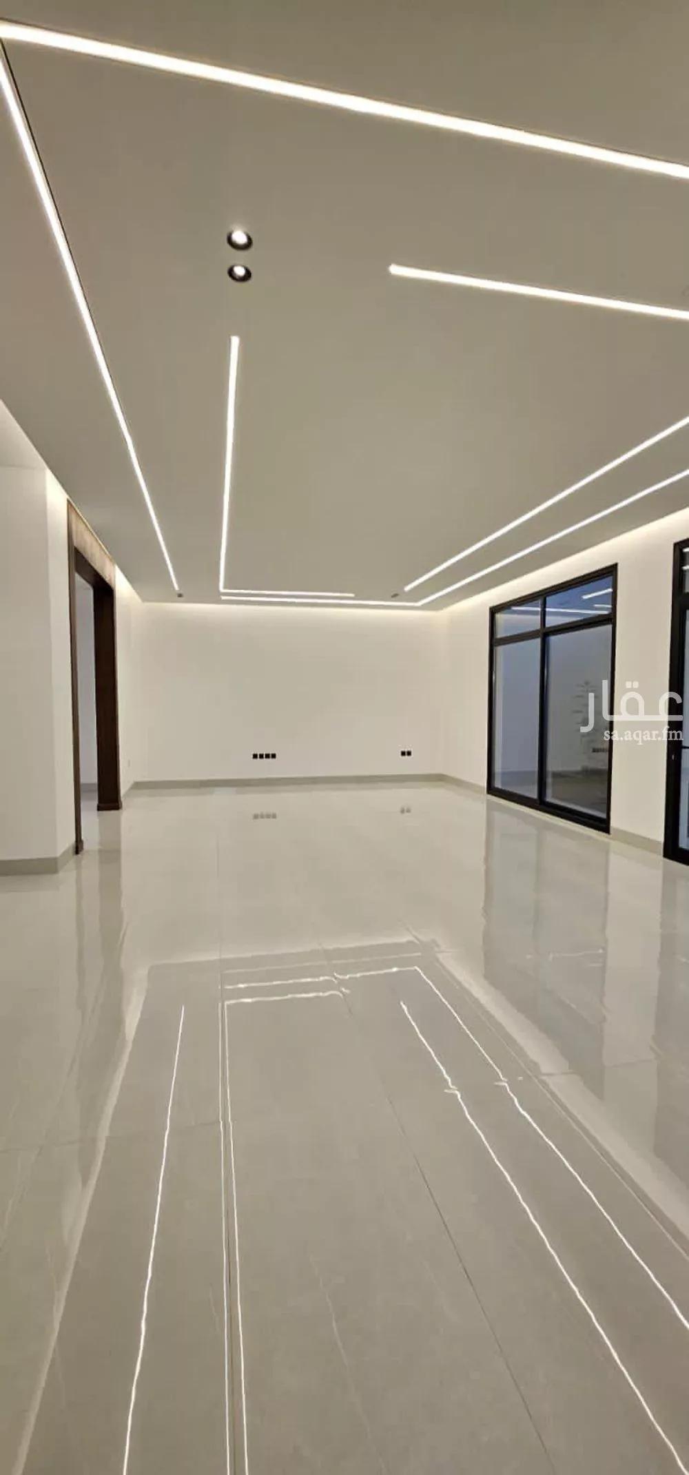 فيلا 5 غرف في النرجس 4