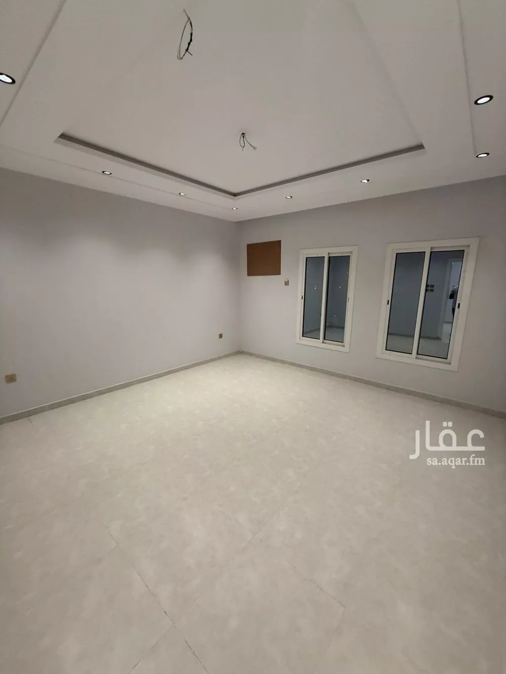 شقة 6 غرف في الملك فهد 5