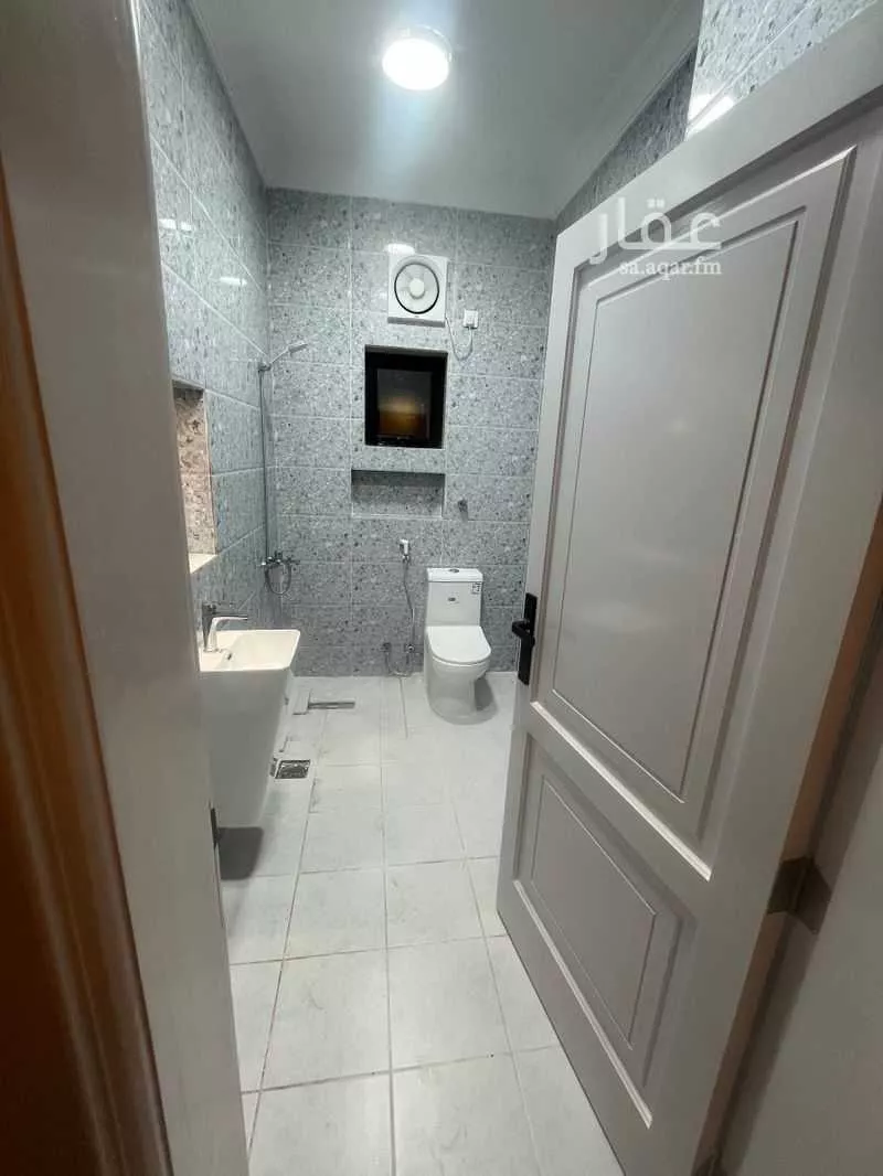 3 bedroom apartment in Al Hadra, Madinah 6