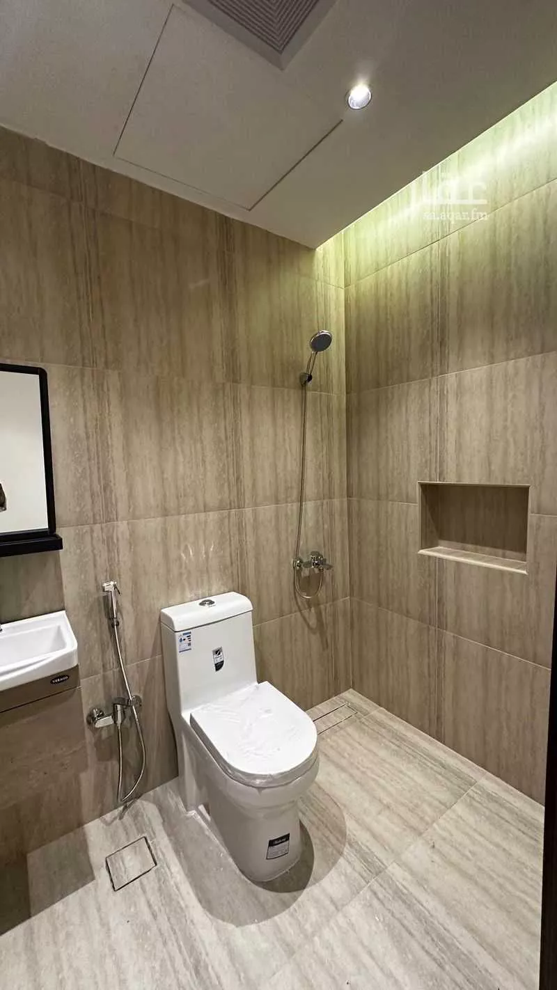 5 bedroom villa in Dhahrat Laban 2