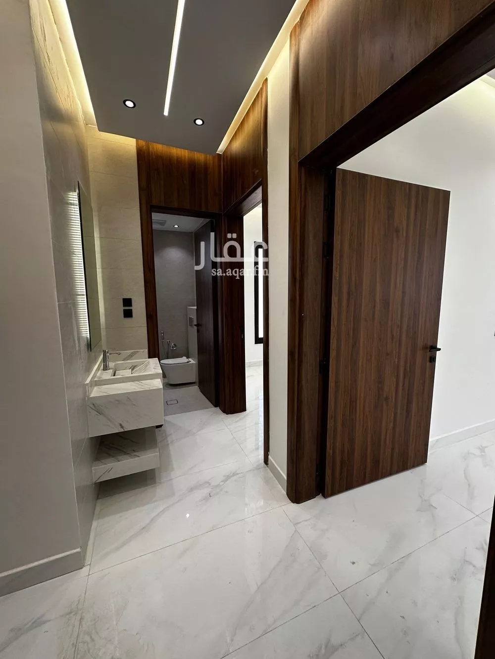 4 bedroom apartment in Dhahrat Laban 5