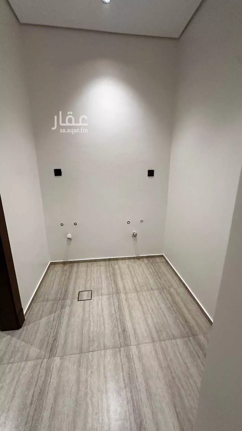 5 bedroom villa in Dhahrat Laban 4