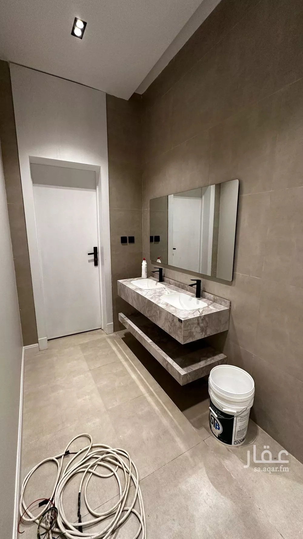 5 bedroom villa in Dhahrat Laban 5