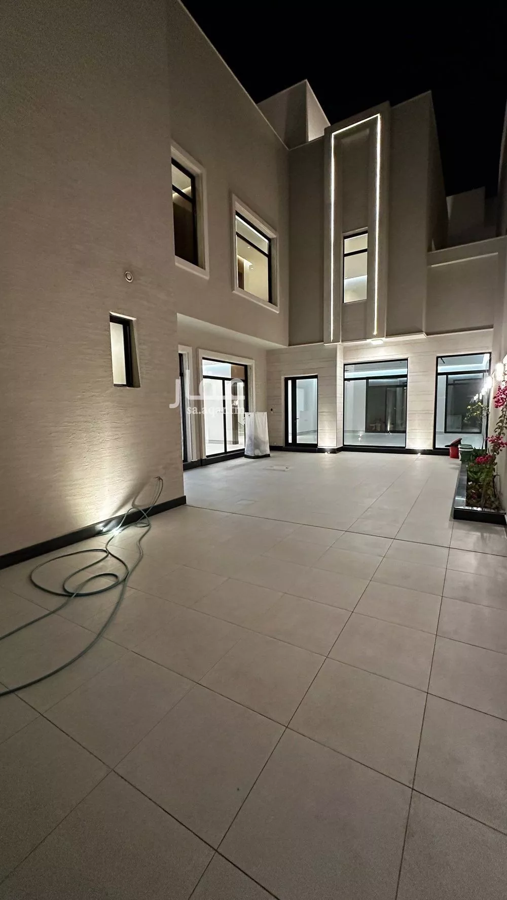 5 bedroom villa in Dhahrat Laban 5