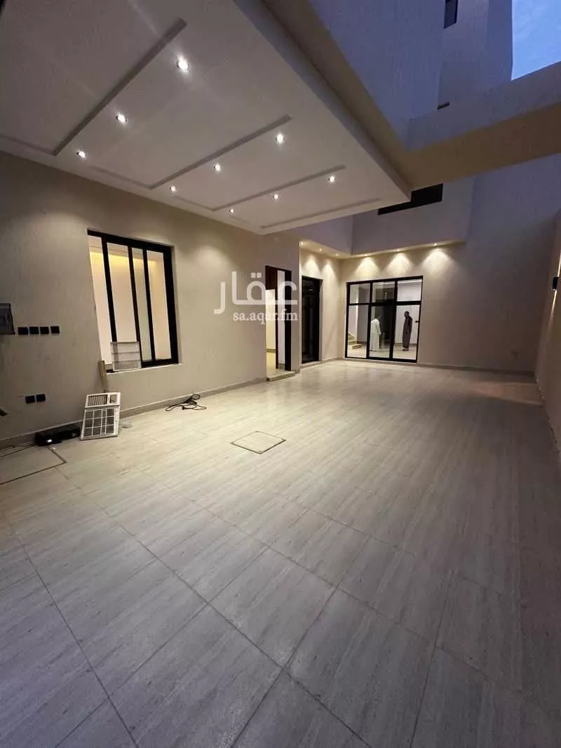 5 bedroom villa in Dhahrat Laban 5