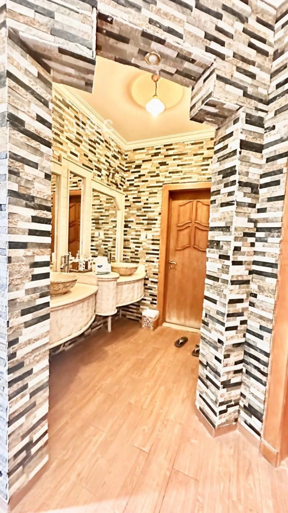 5 bedroom villa in Qurtubah 1