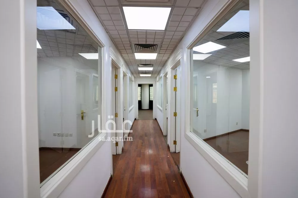 3840 sqm office in Al Olaya 3