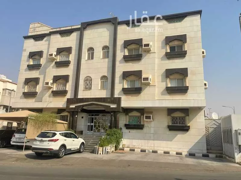 عمارة 883 م² في الروابي 4