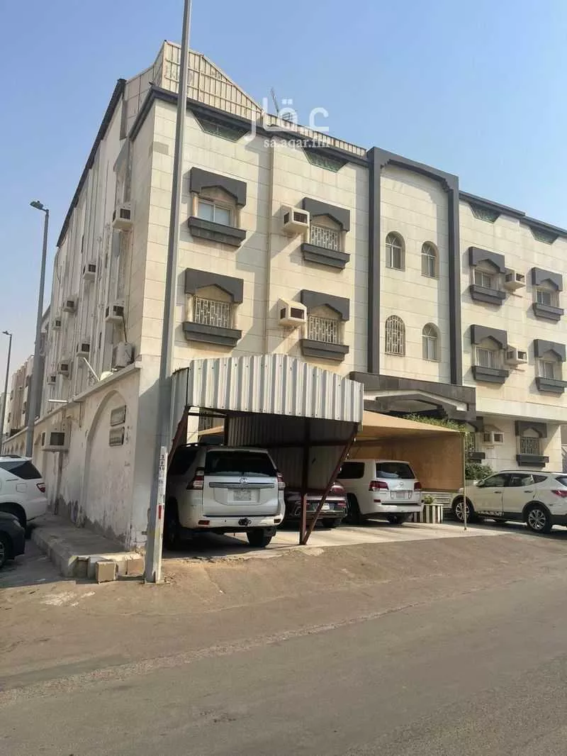 عمارة 883 م² في الروابي 3