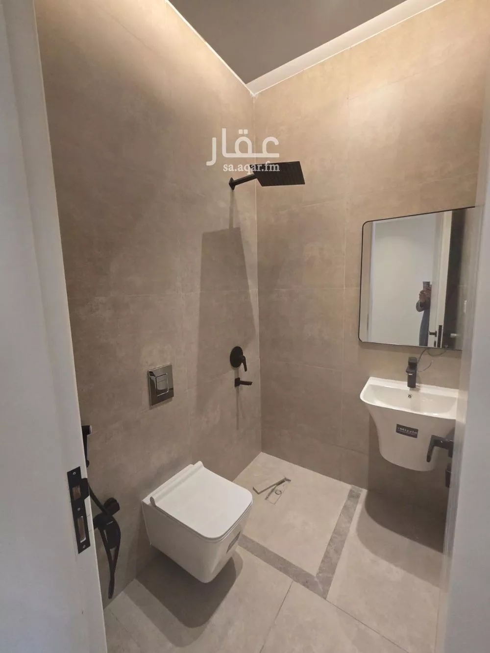 3 bedroom floor in Al Narjis 5