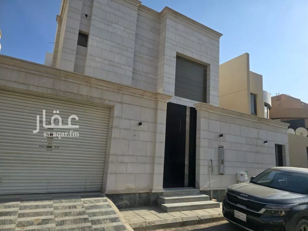 فيلا 4 غرف في العارض 5