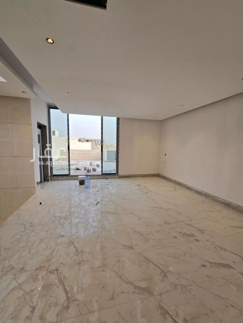 فيلا 5 غرف في النرجس 4