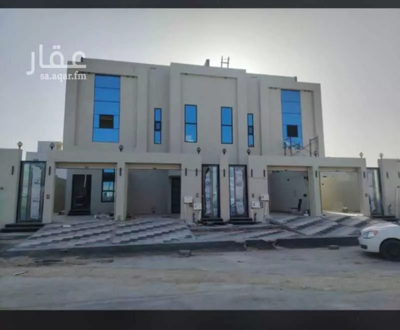 شقة 5 غرف في ضاحية الملك فهد 3