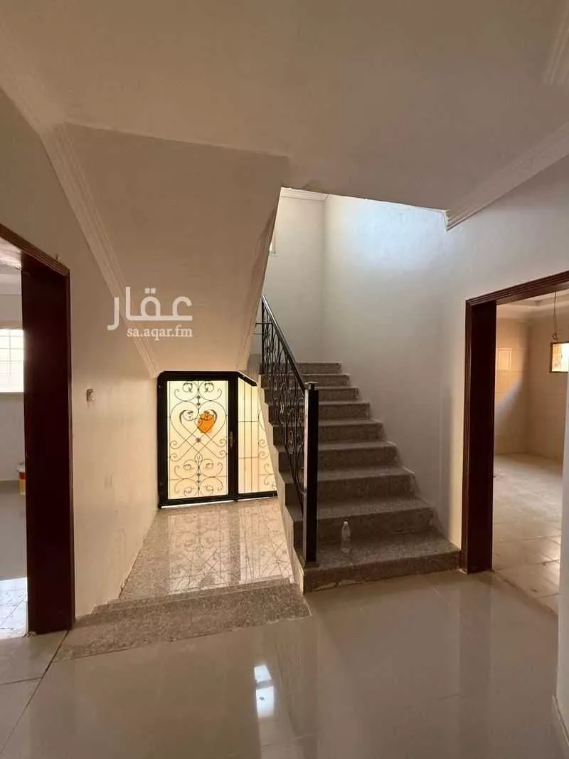 فيلا 8 غرف في بدر 5