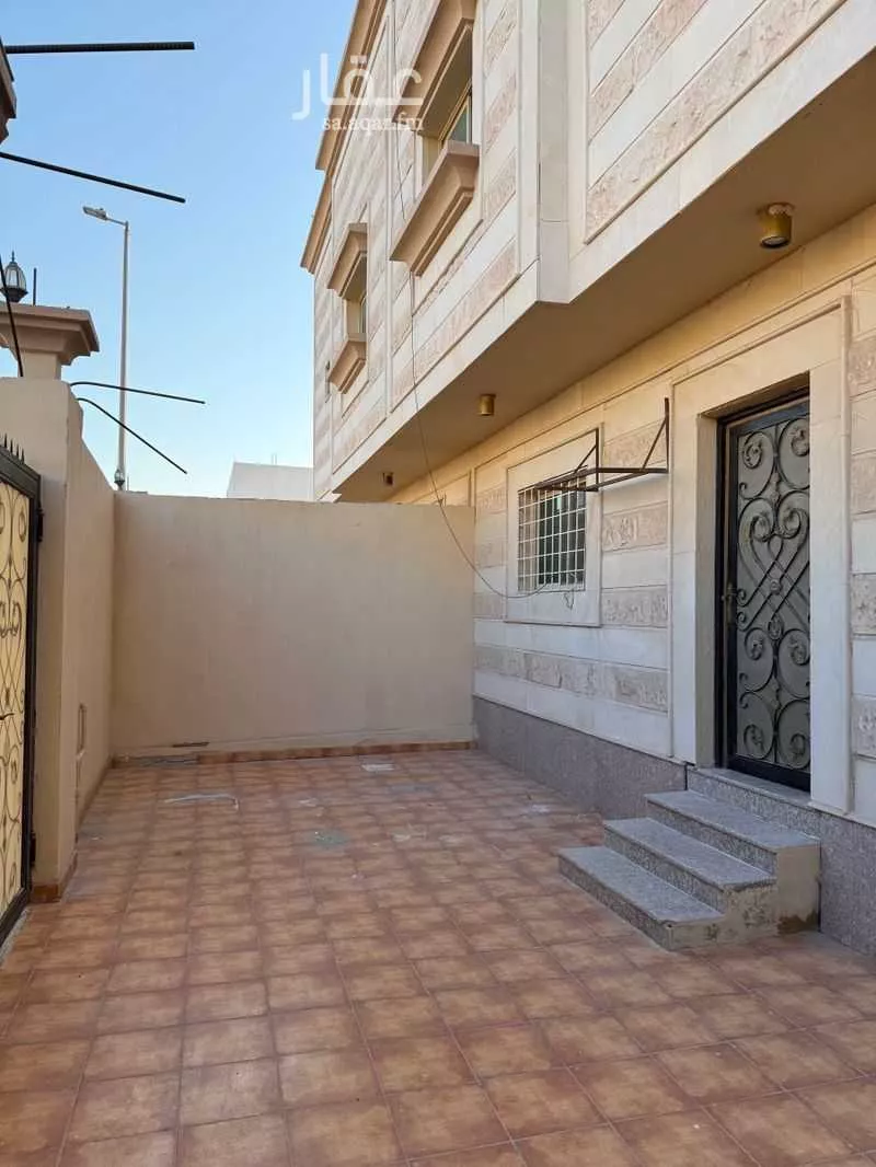 8 bedroom villa in Badr, Eastern Province 8
