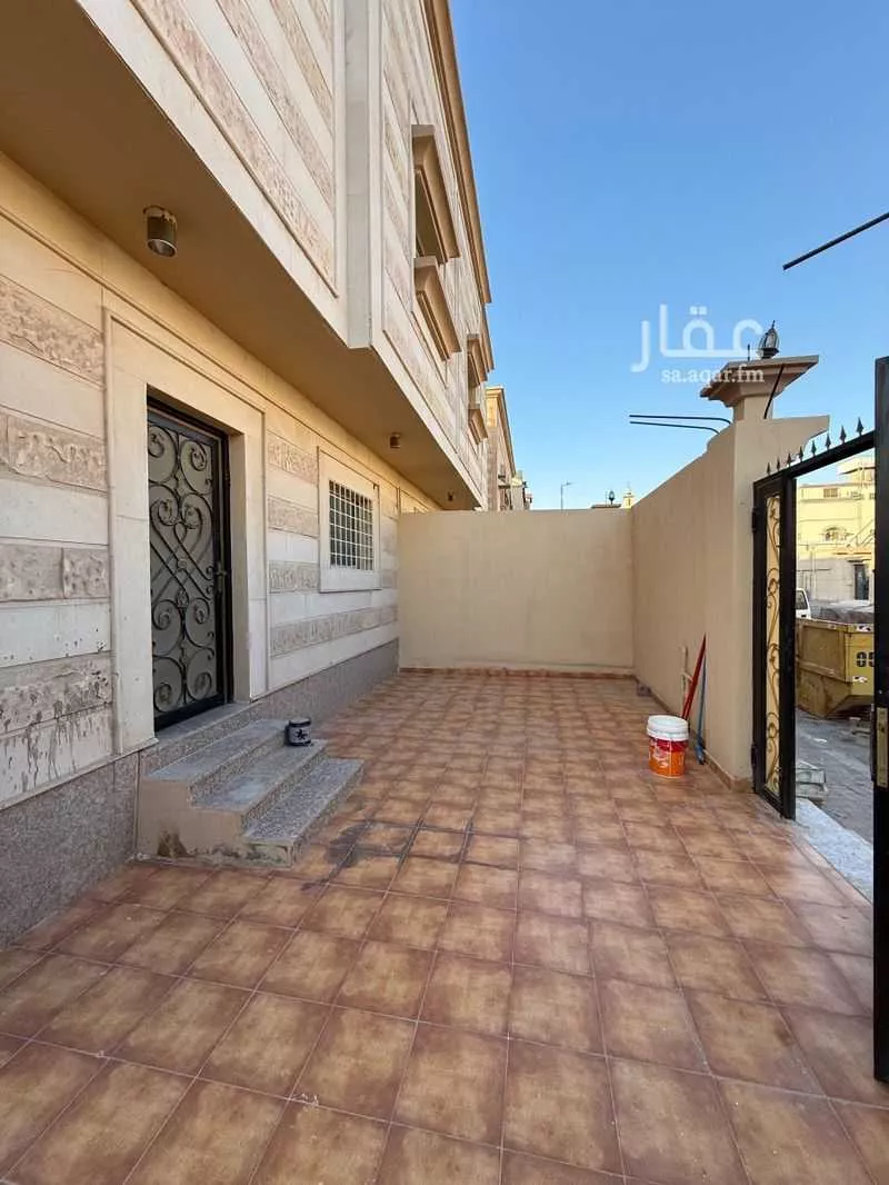 فيلا 8 غرف في بدر 1