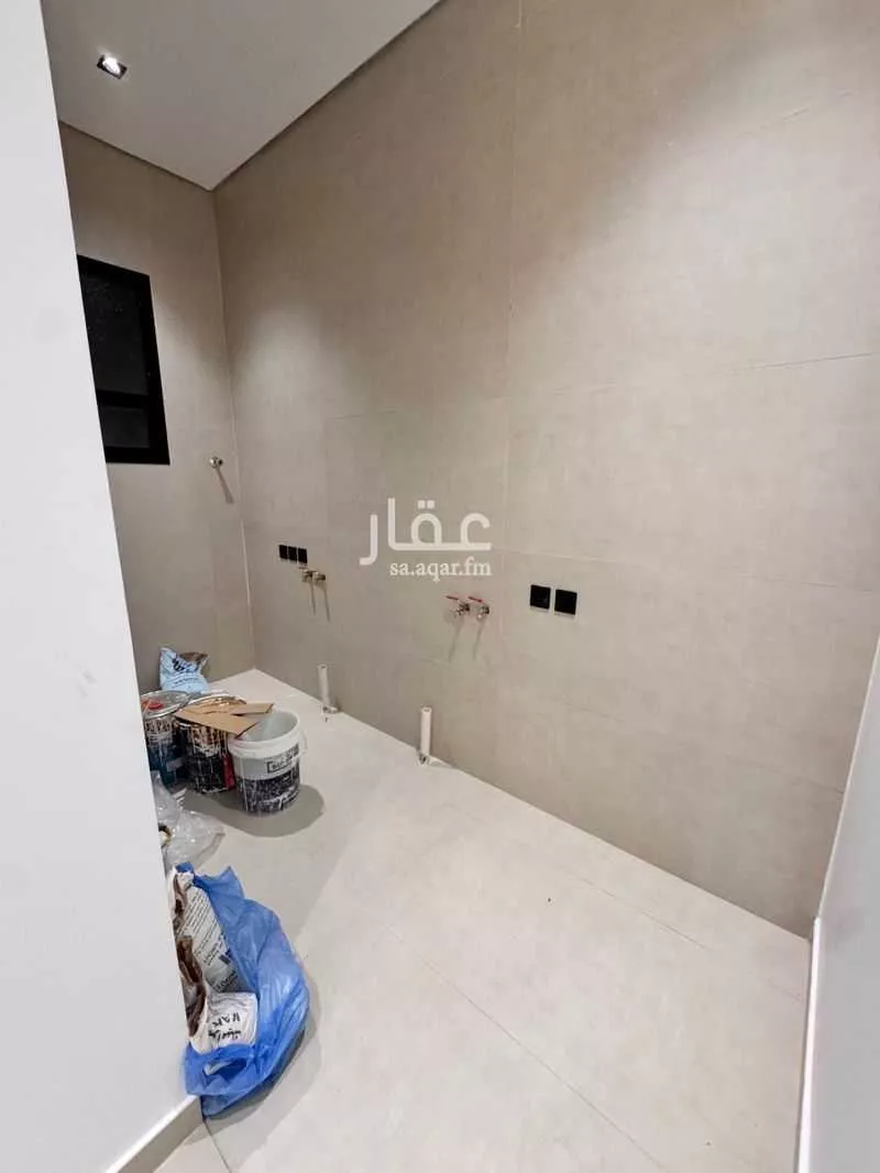 5 bedroom floor in Al Hazm 4