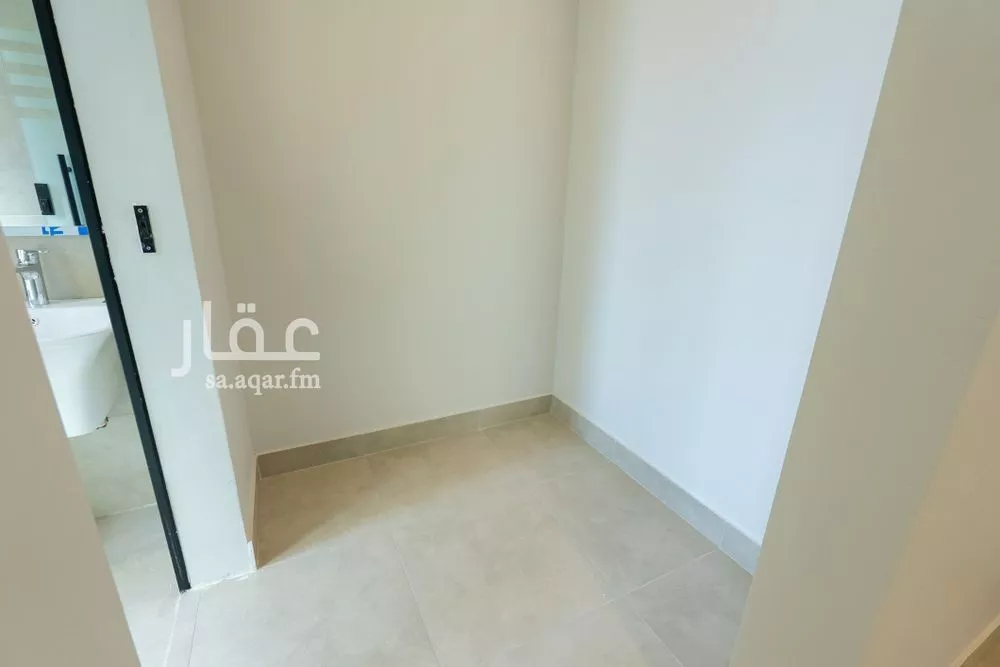 شقة 3 غرف في العارض 4