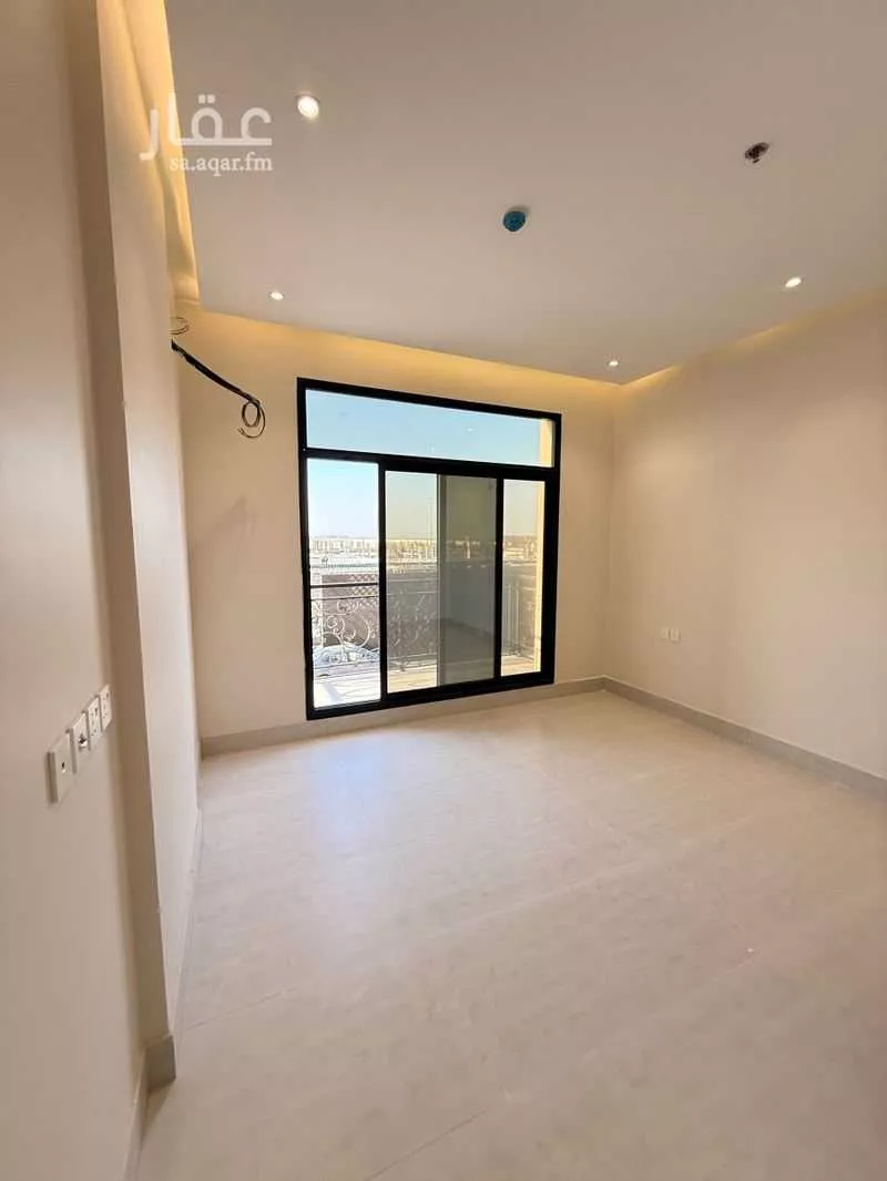4 bedroom apartment in Al Fanar, Eastern Province 8