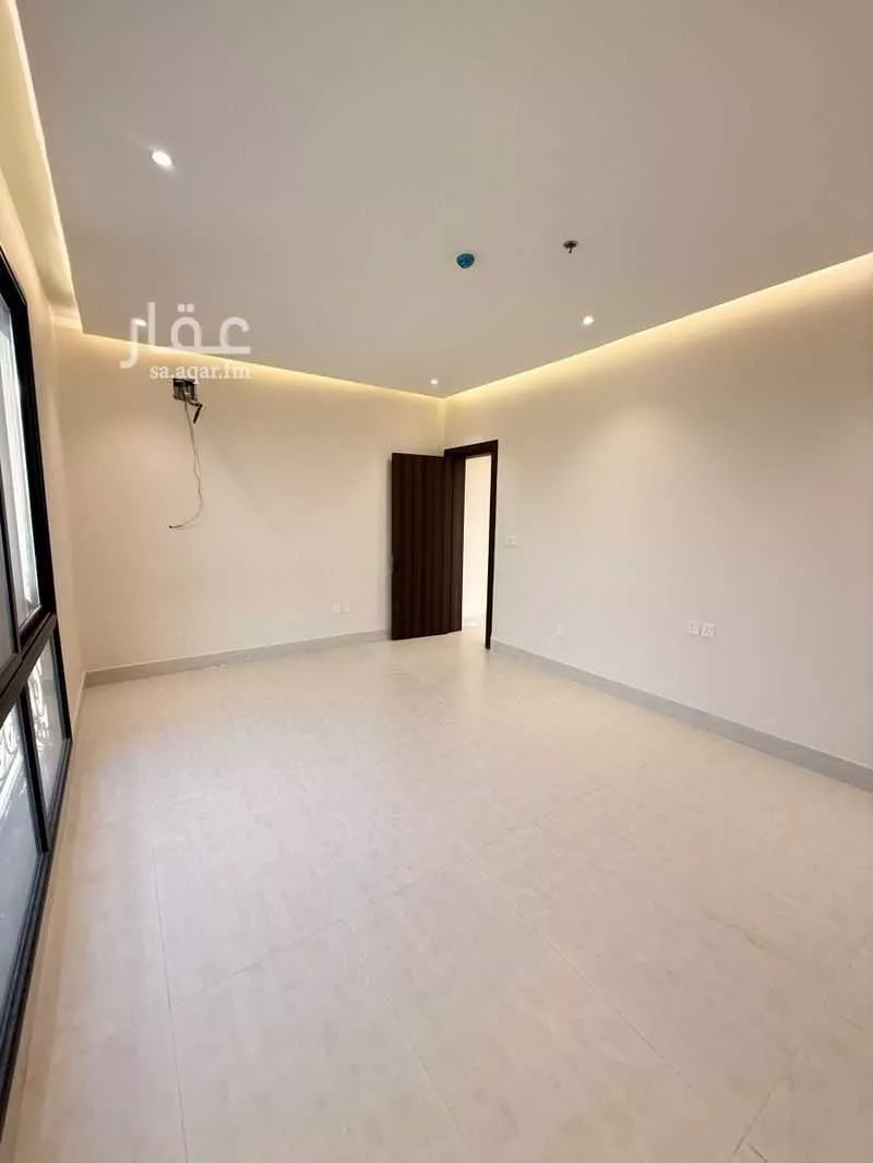 4 bedroom apartment in Al Fanar, Eastern Province 9