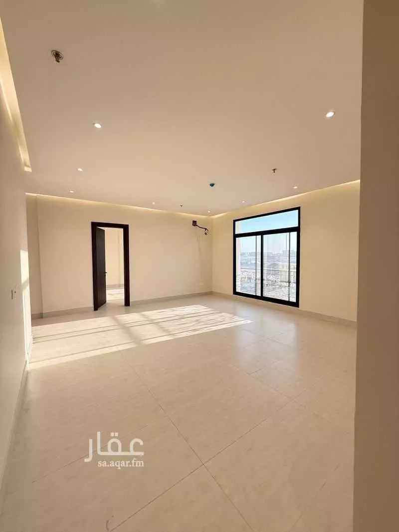 4 bedroom apartment in Al Fanar, Eastern Province 10