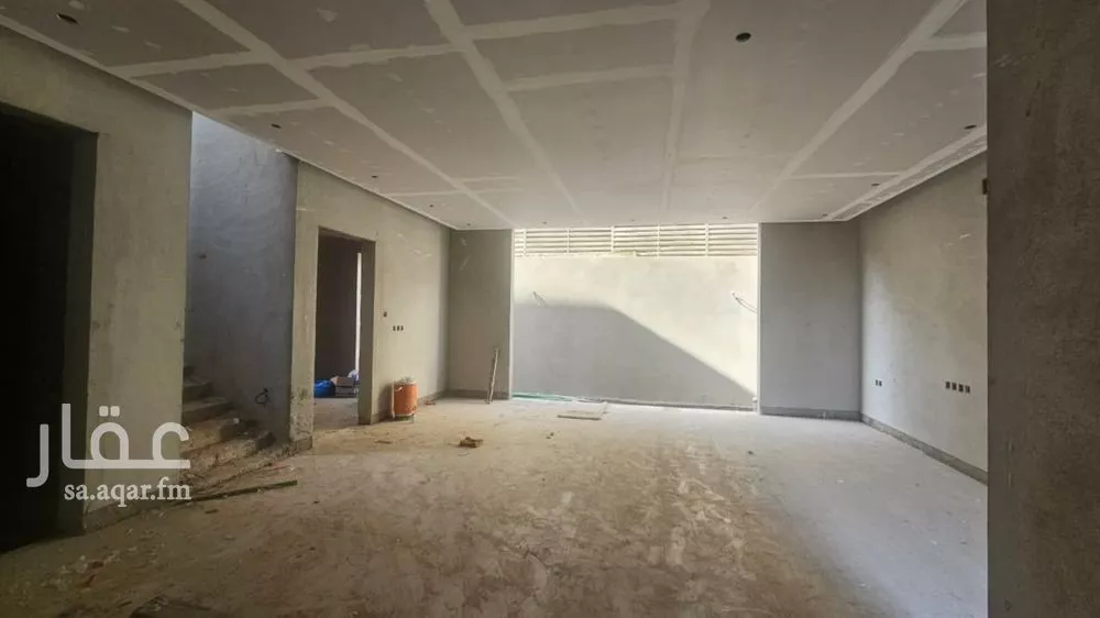 5 bedroom villa in Granada, Riyadh 7