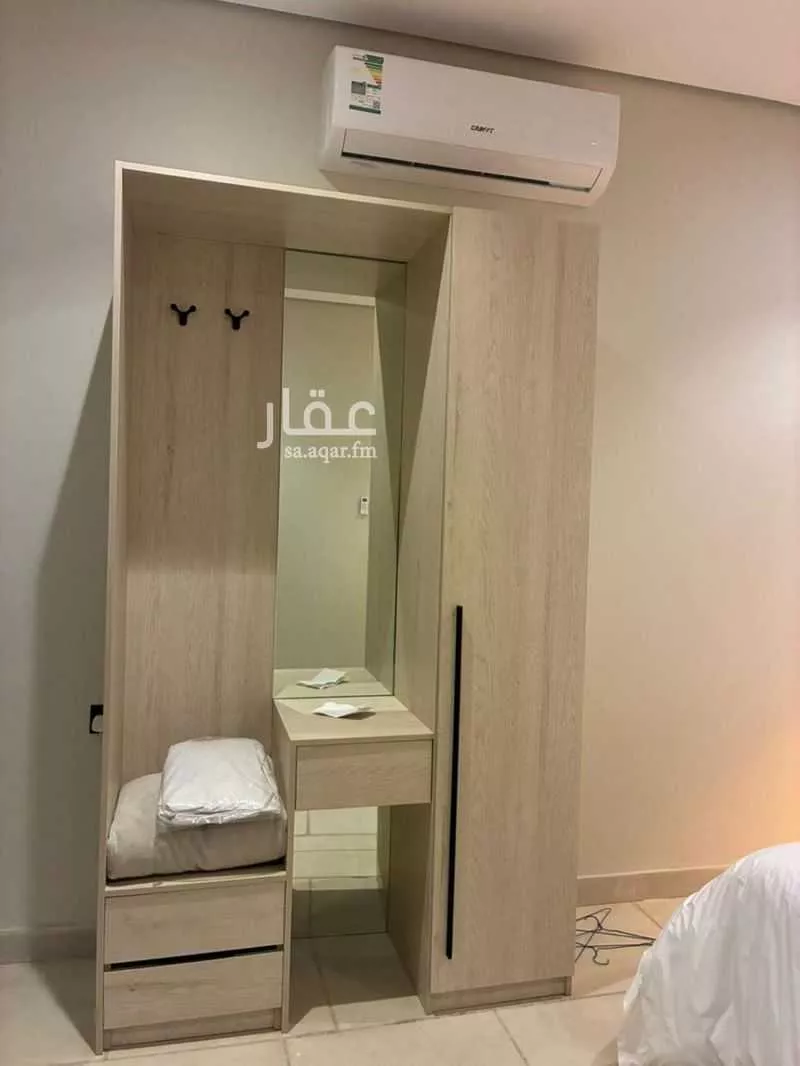 شقة 1 غرف في الملقا 4