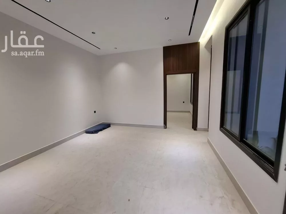 فيلا 5 غرف في بدر 2