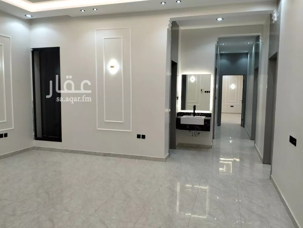 5 bedroom villa in Okaz, Riyadh 5