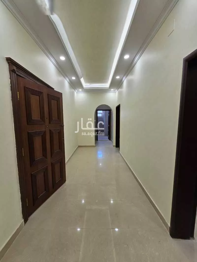 عمارة 608 م² في الراية 2