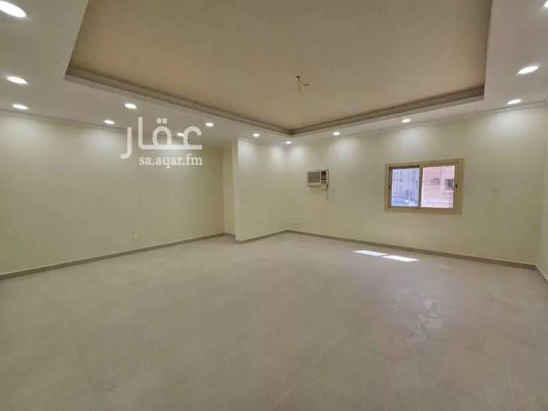 عمارة 608 م² في الراية 5