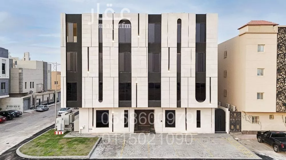 4 bedroom floor in Al Aridh 1