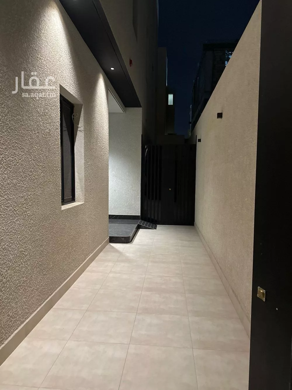 شقة 5 غرف في العارض 4