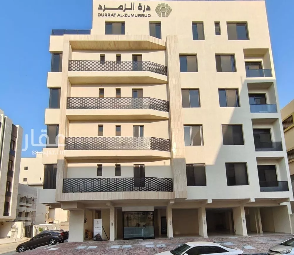 5 bedroom apartment in Al Salamah 2