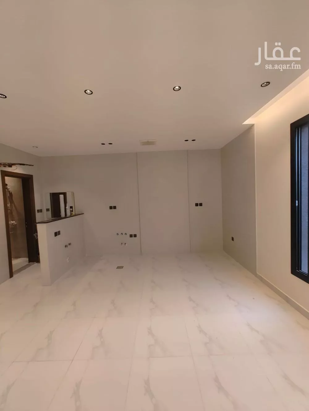 شقة 4 غرف في الروضة 3