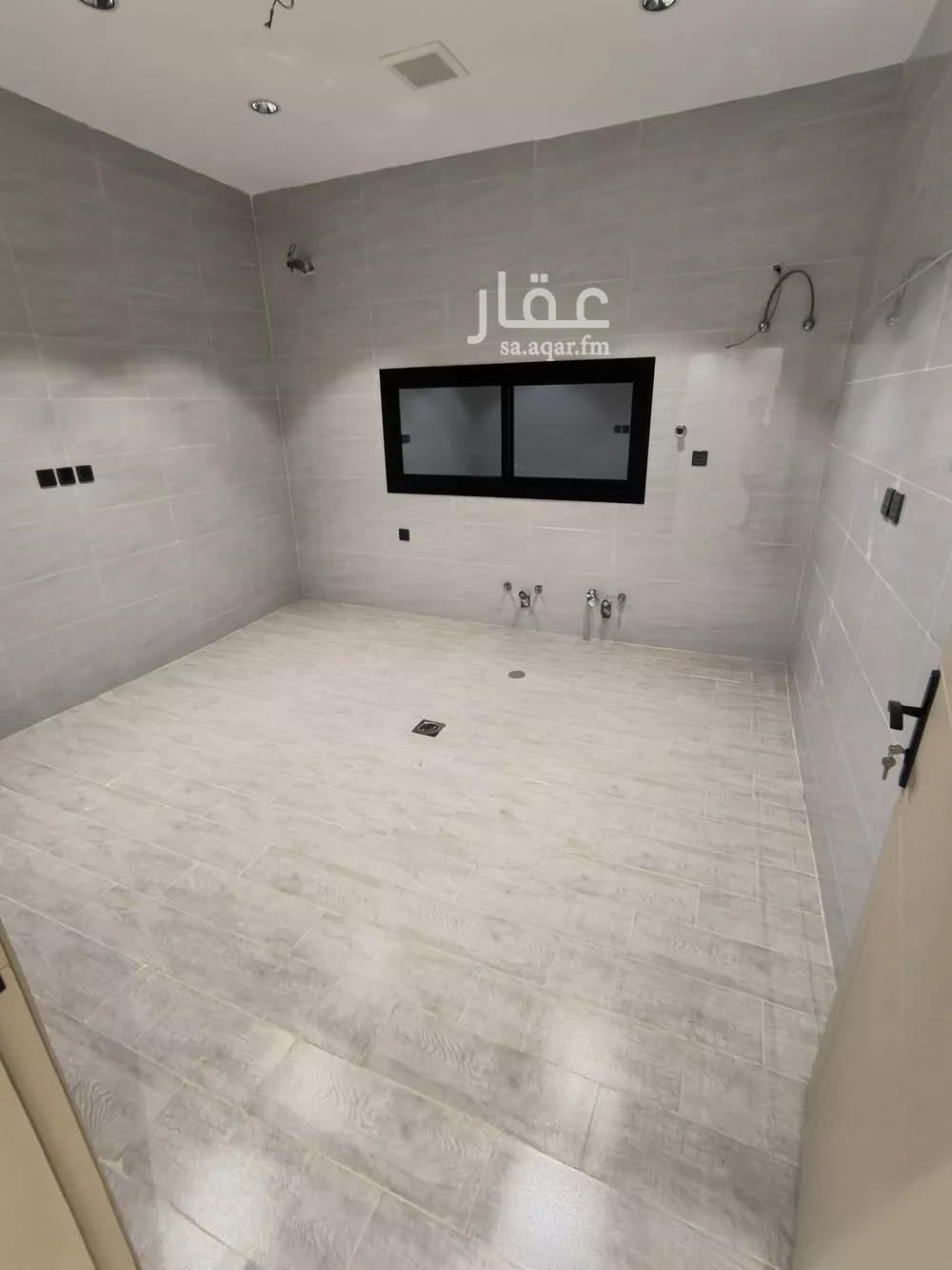 فيلا 6 غرف في الفروسية 5