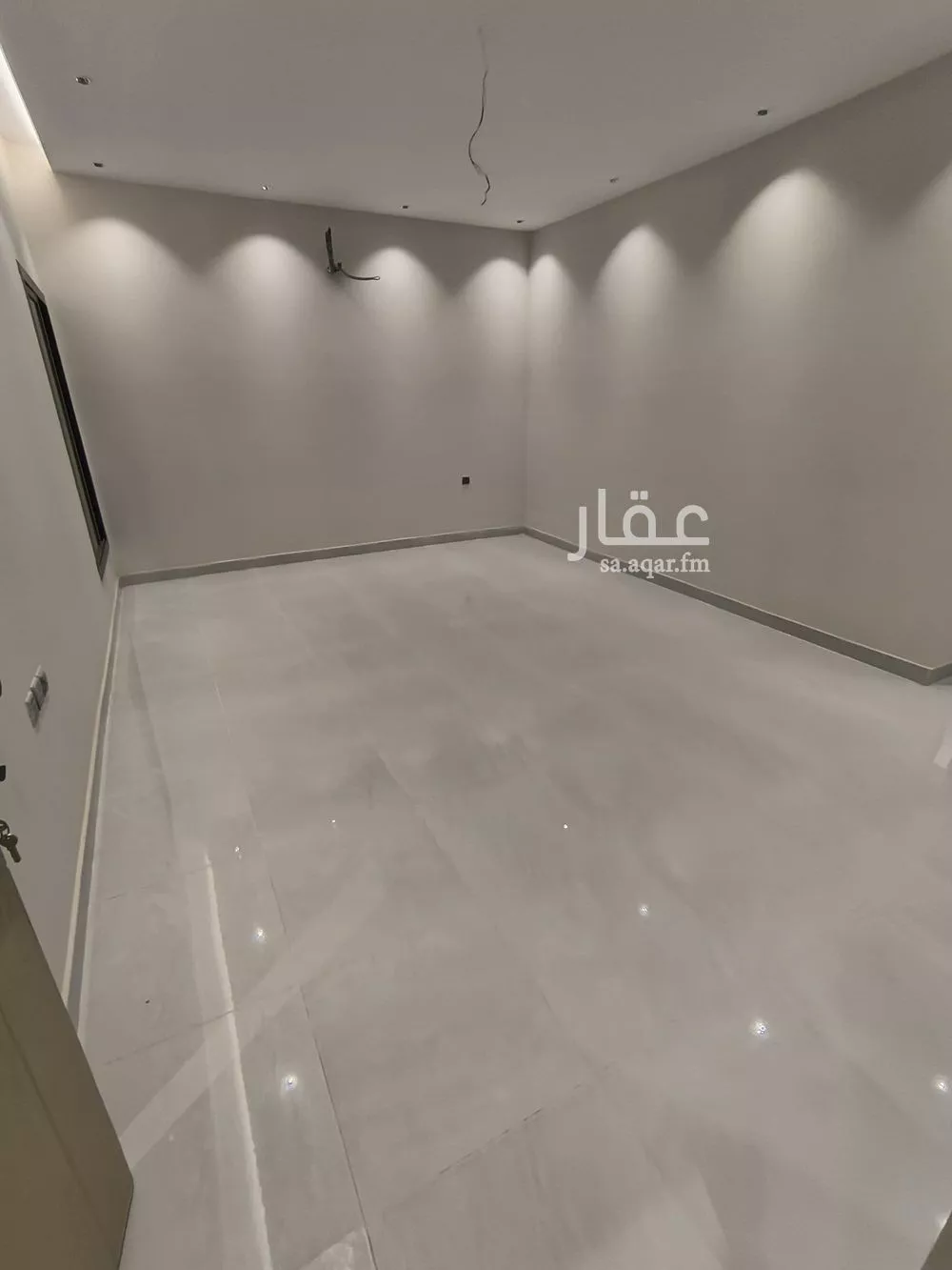 فيلا 6 غرف في الفروسية 5