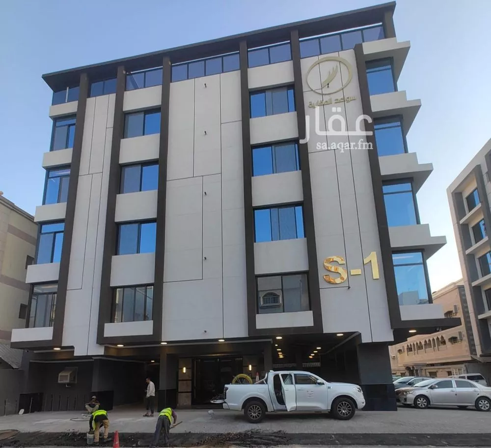 شقة 4 غرف في الروضة 1