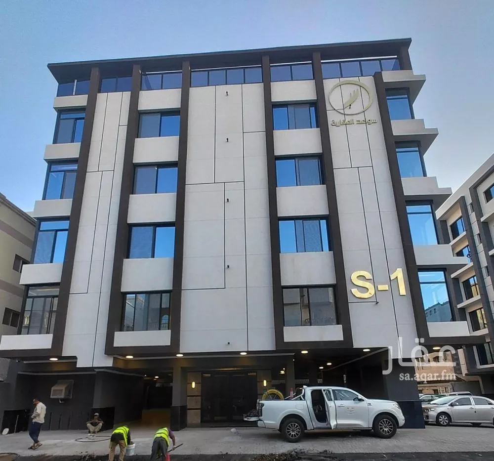 شقة 4 غرف في الروضة 5