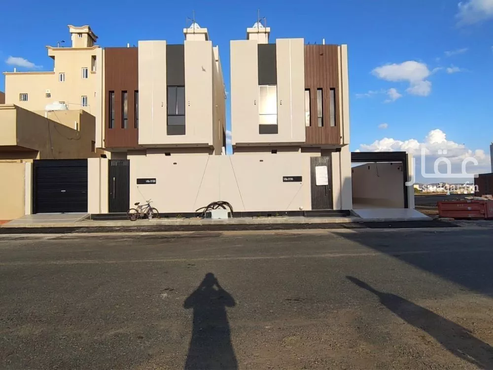 فيلا 10 غرف في الفروسية 1