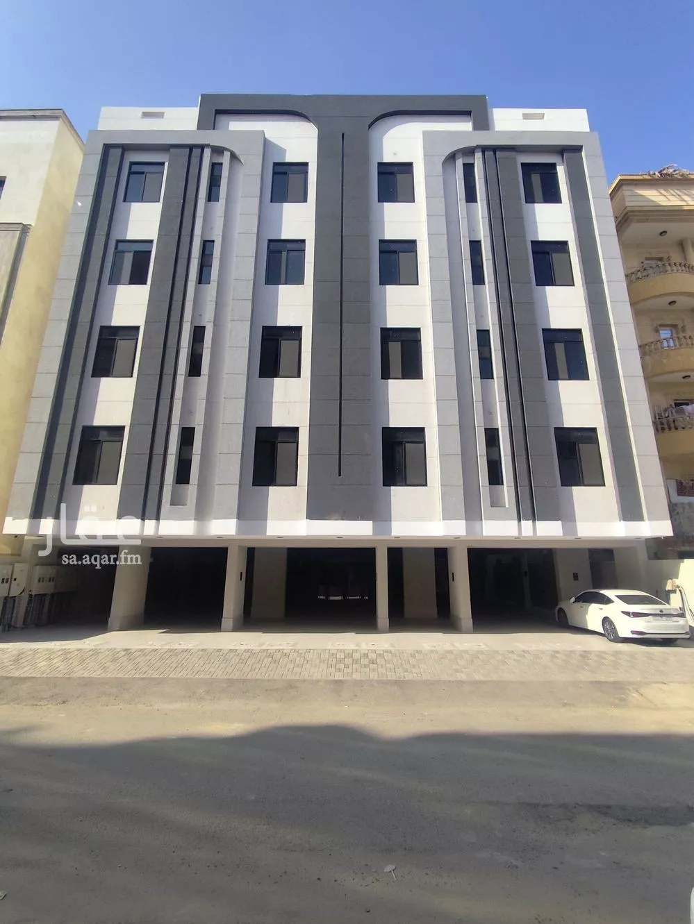 4 bedroom apartment in Al Salamah 2