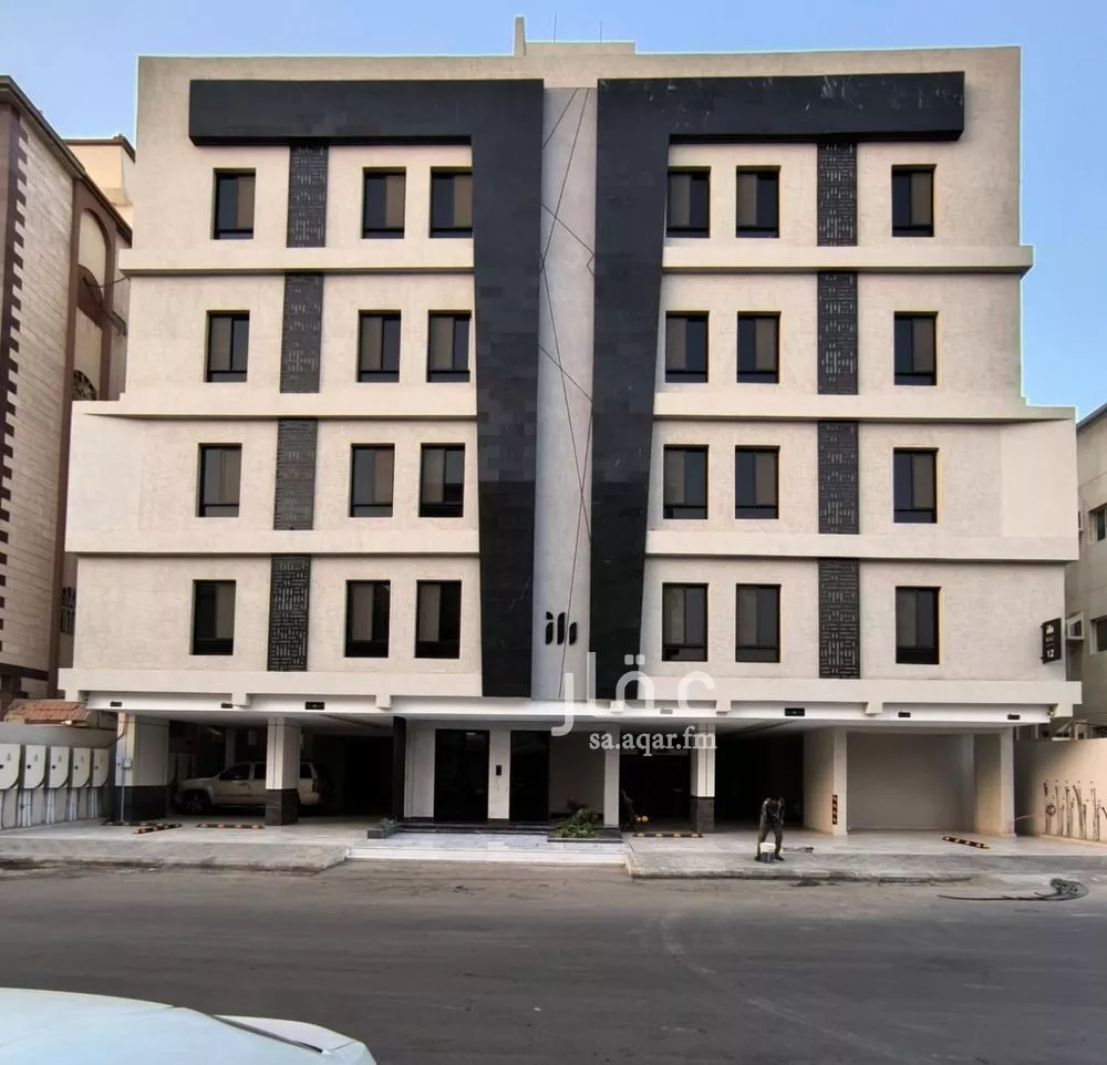 3 bedroom apartment in Al Naseem 4