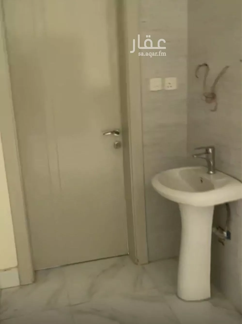 فيلا 8 غرف في عكاظ 3