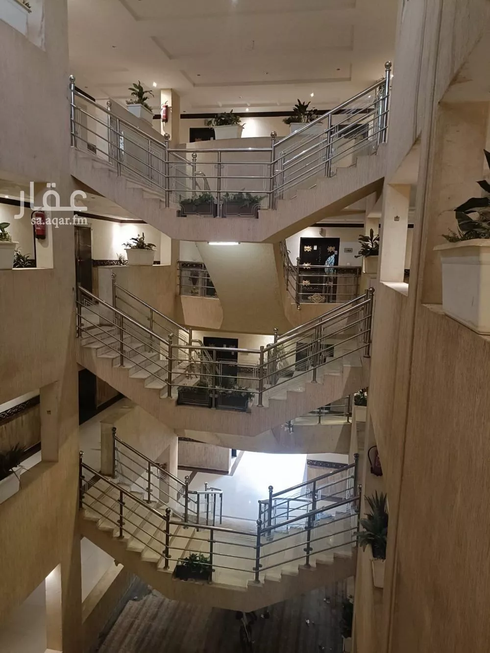 شقة 5 غرف في الحمراء 3