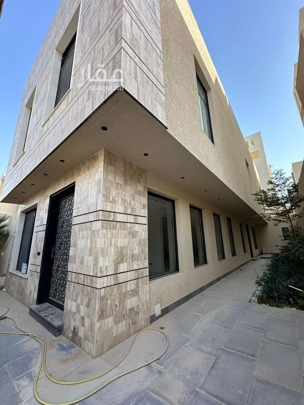 فيلا 5 غرف في النرجس 2